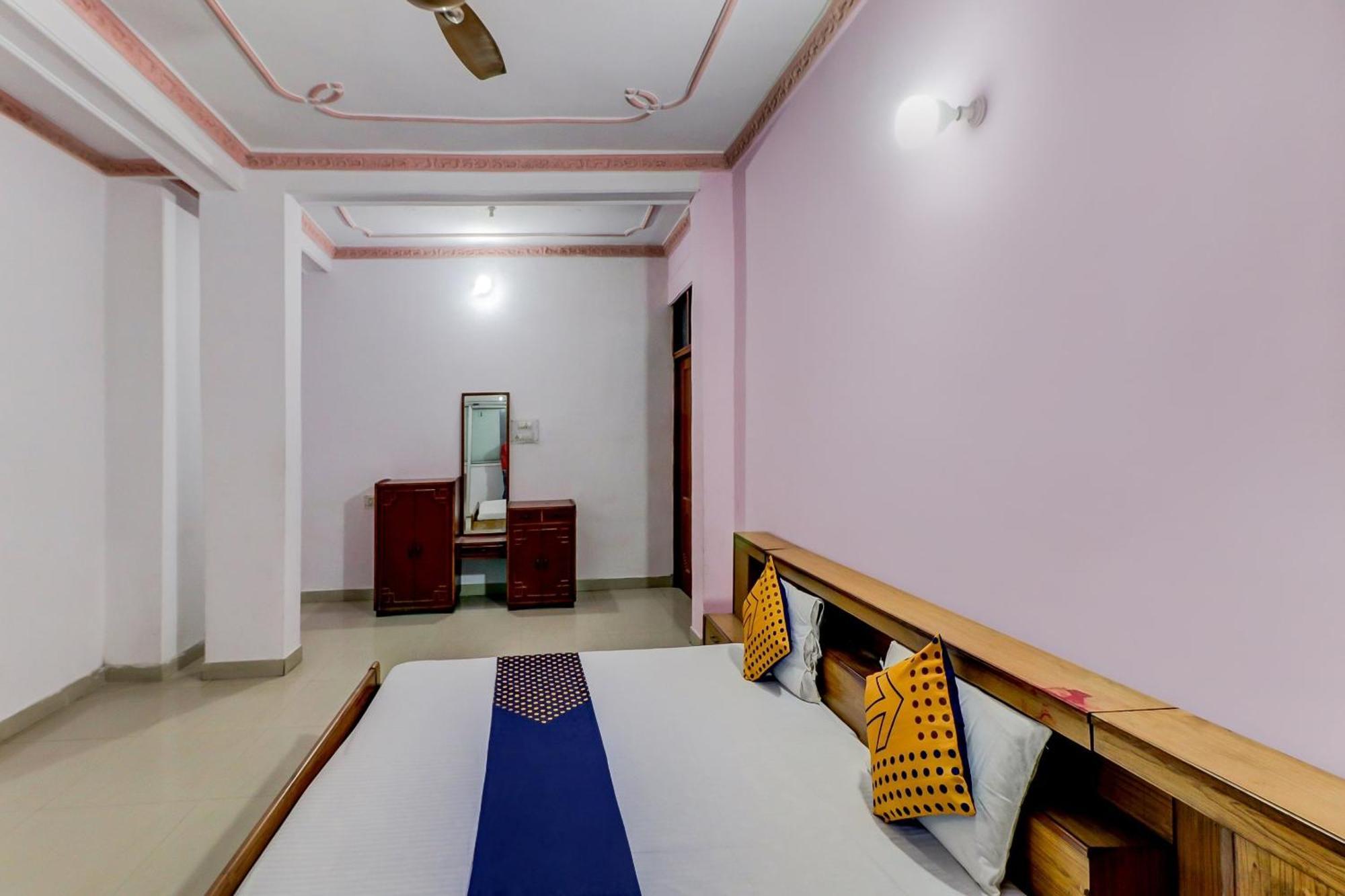 J C Guest House Hasanganj Ngoại thất bức ảnh