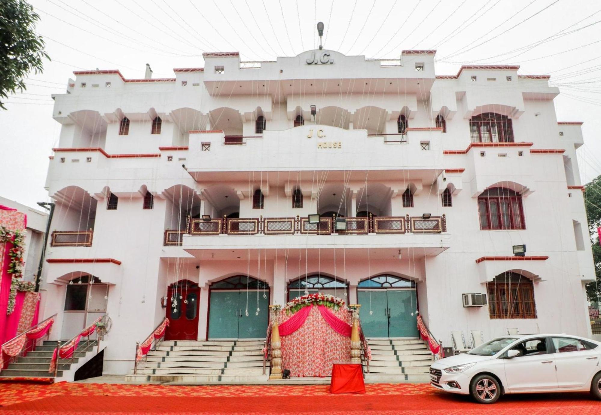 J C Guest House Hasanganj Ngoại thất bức ảnh