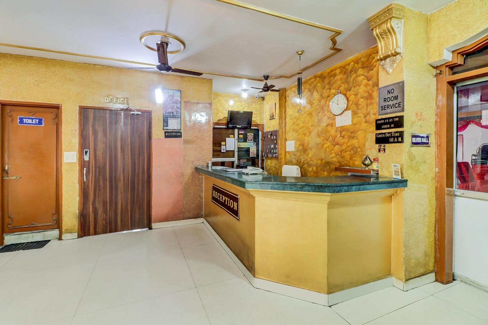 J C Guest House Hasanganj Ngoại thất bức ảnh